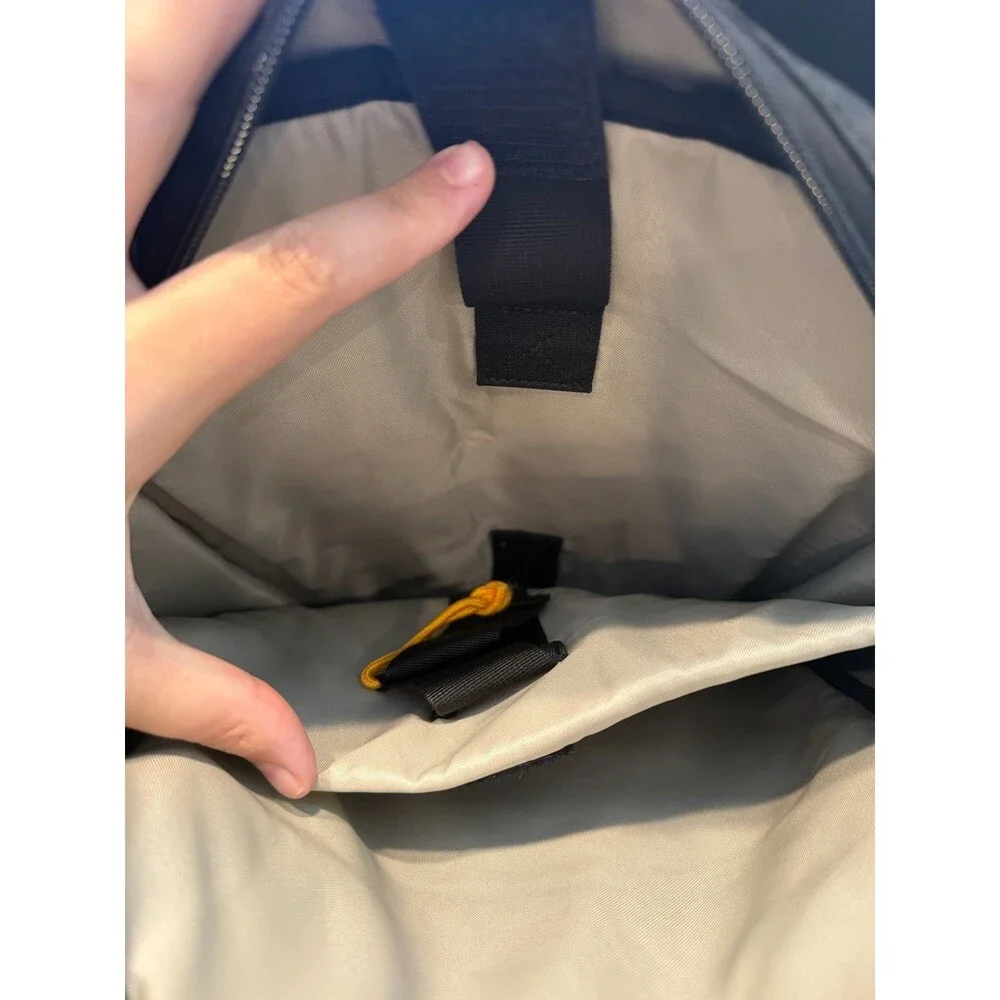 Jack Wolfskin Commuter Messenger Crossbody Laptop Bag Black Travel Organizer